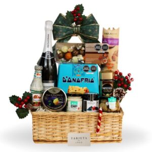 Canasta navideña gourmet para empresas con panetón DonofriO, espumante y productos premium